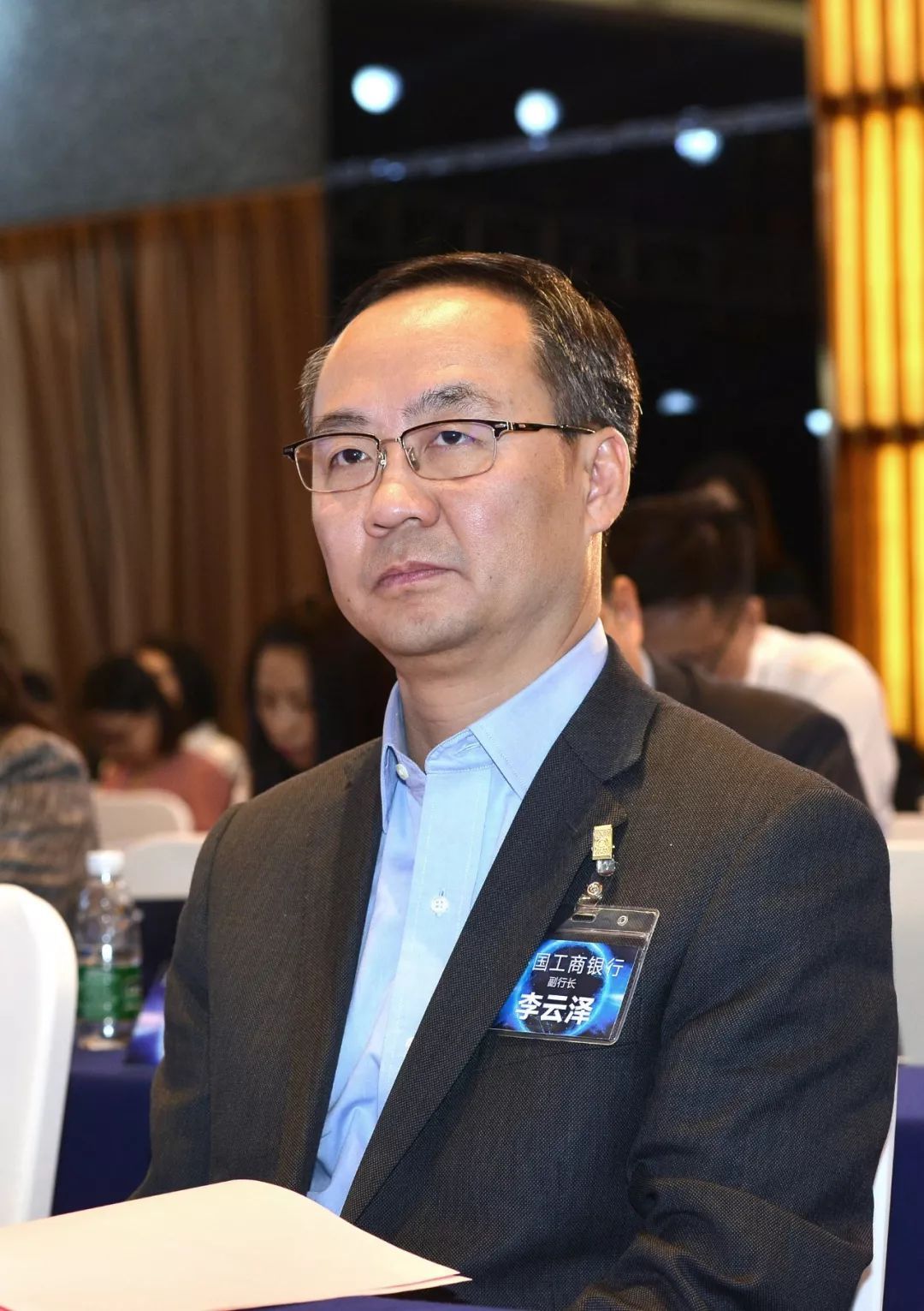 财联社债市早参12月4日 | 李云泽：加快推进中小金融机构改革化险；前11月新增专项债已发行逾3.6万亿；一个月内四家银行密集宣布不赎回二级资本债