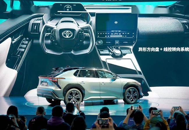 7月份跨境资金流动形势向好 外资净增持境内债券200亿美元