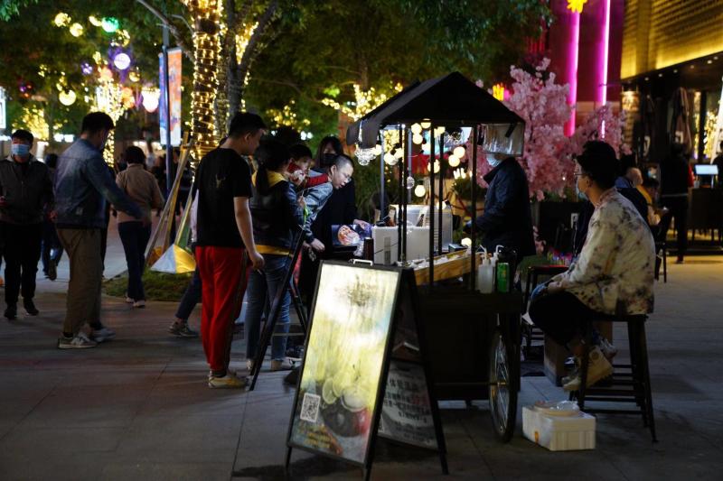 发展“夜经济”点亮“夜京城”