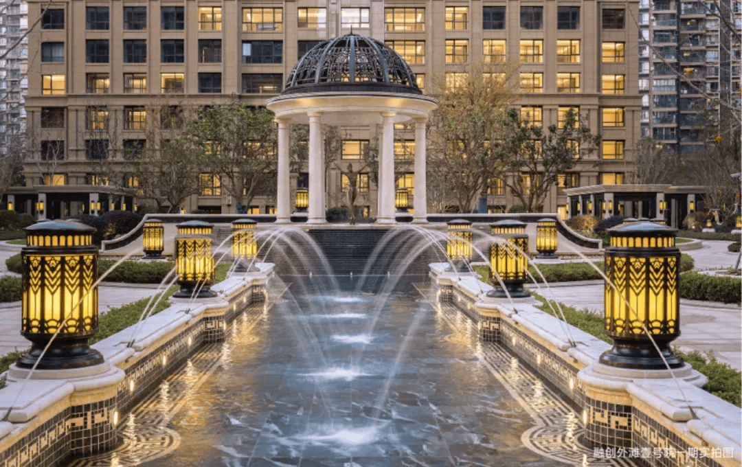 债券重组“破局” 融创中国涨逾5%