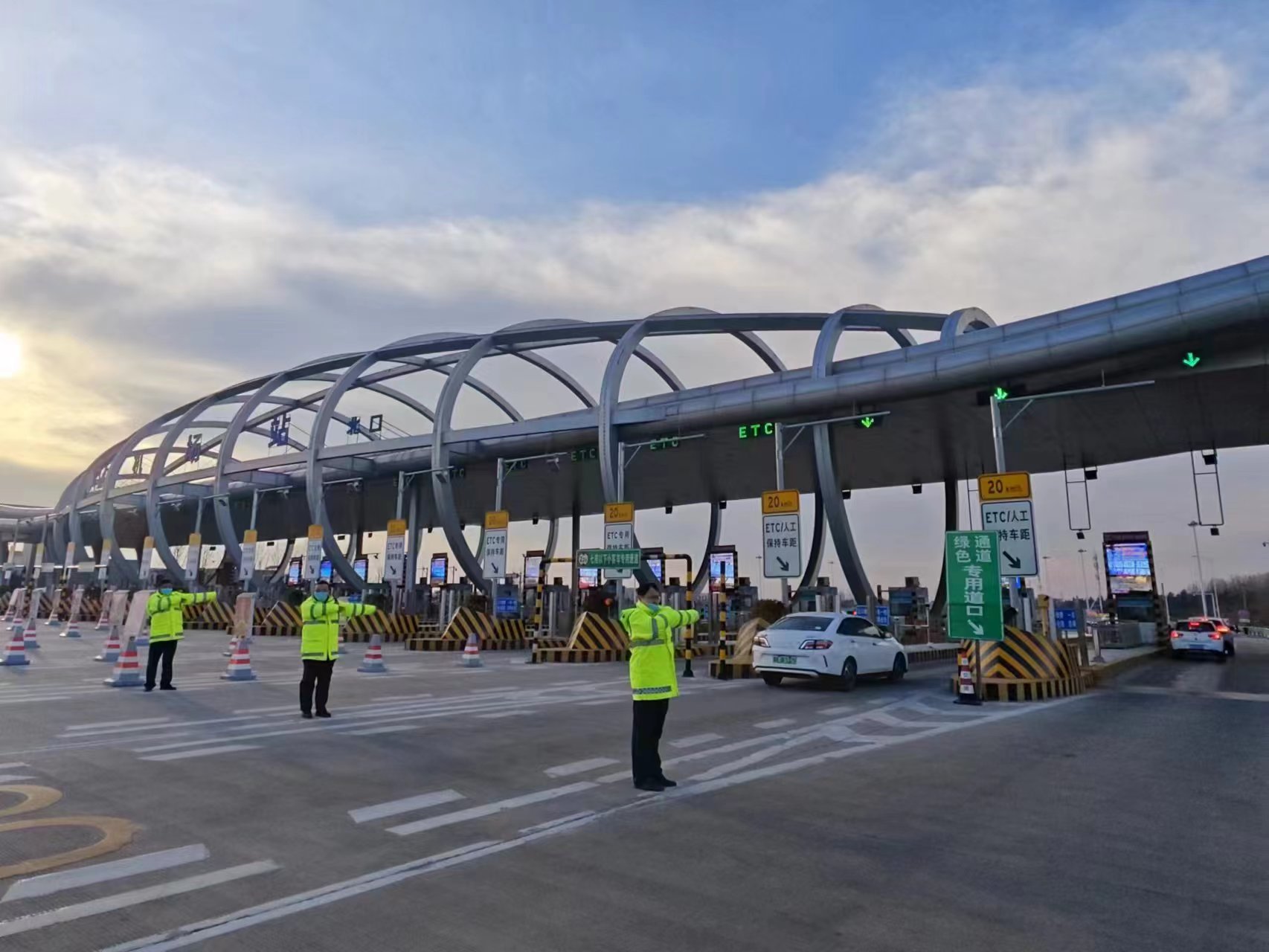 郑州交投拟发行15亿可续期公司债，获上交所受理