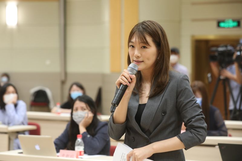 潘功胜:创新推出债券市场的“科技板”