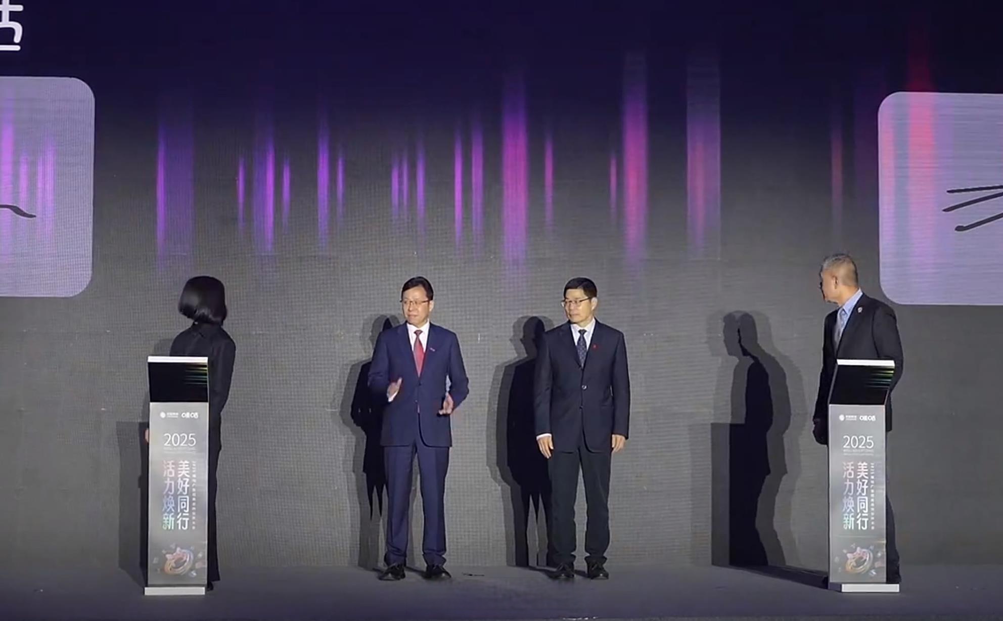 达闼机器人:短期内遭遇资金流动性挑战,2025年新单金额2亿-3亿元