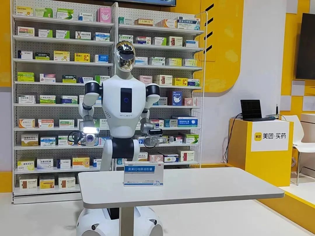 云鲸智能完成1亿美元融资 腾讯和北京机器人基金首次布局家庭具身智能赛道