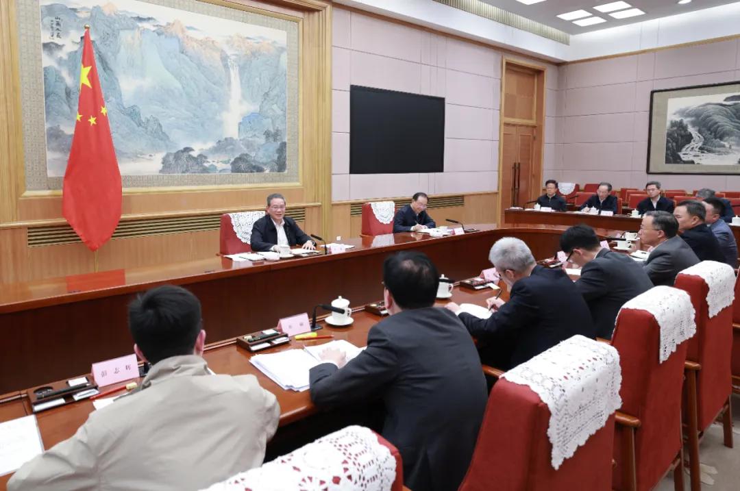 政在发声｜政治局定调后央行火速出手！官宣债券市场“科技板”：3000亿弹药已就绪