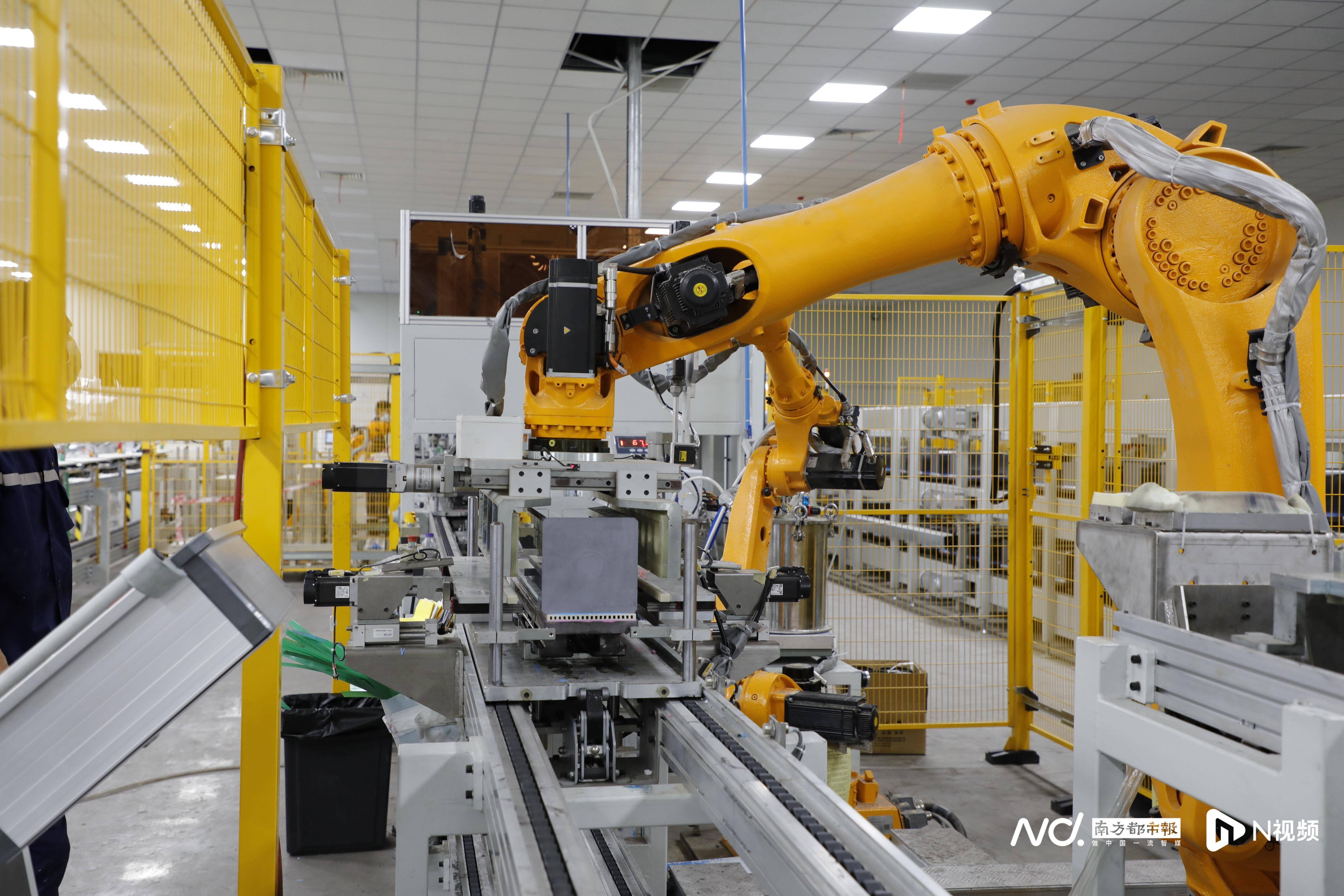 深圳率先参与债券市场“科技板”试点 ，双企领航发债助创新