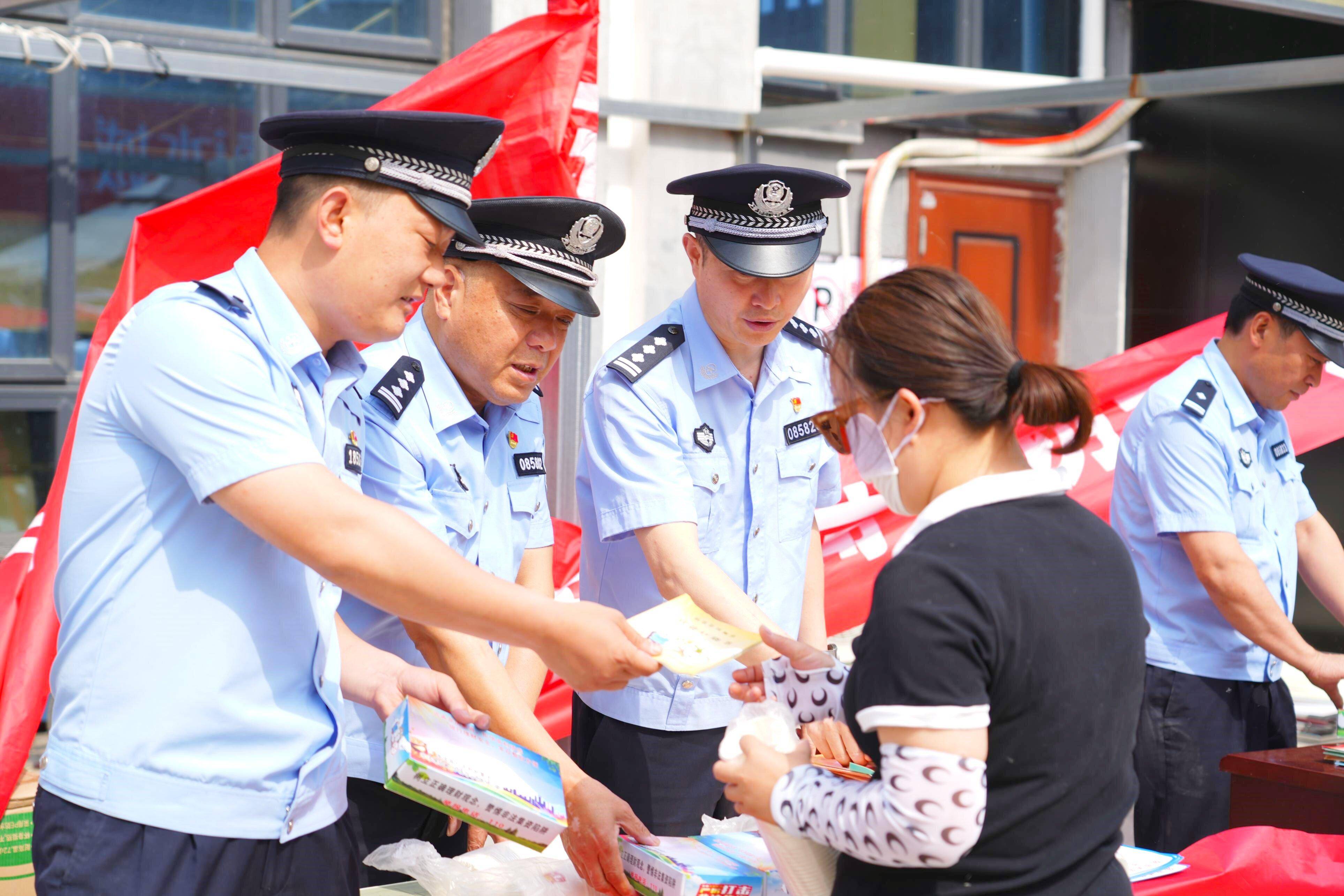 与民同心 为您守护 道外分局开展打击和防范经济犯罪主题宣讲活动