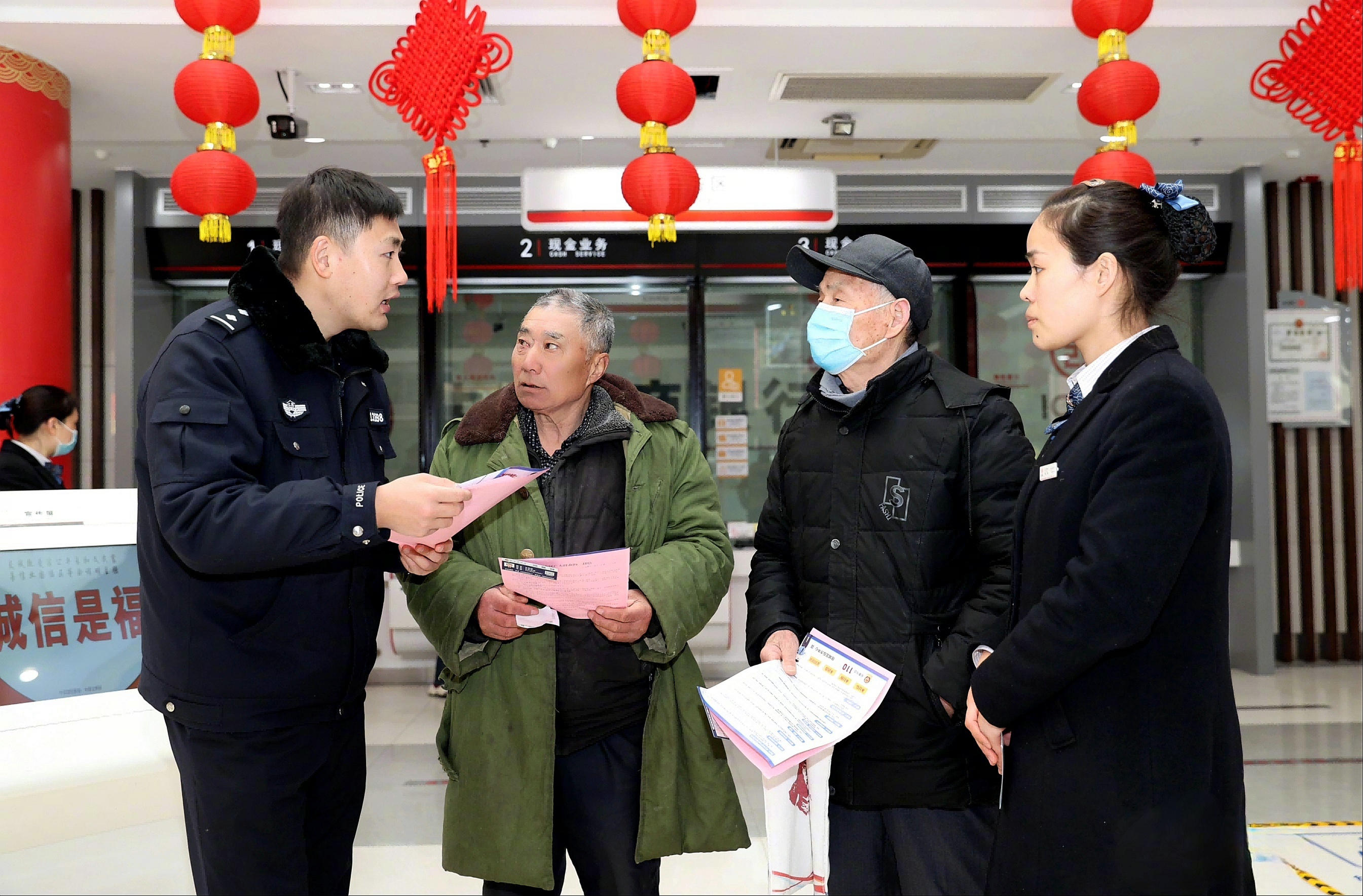 以“访”促“防” 做细做实社区警务