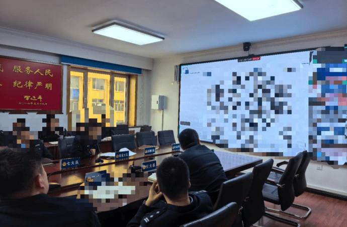 【“双争”“四有”专刊】 冰城公安五个“一”强警心度佳节