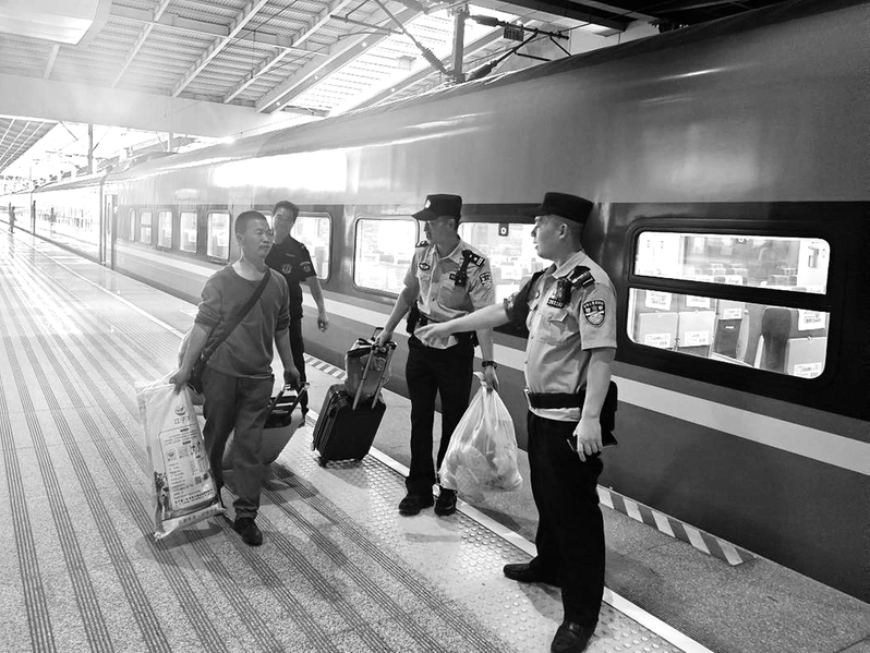 端午“警”色浓 来看道外公安服务群众的那些暖心瞬间