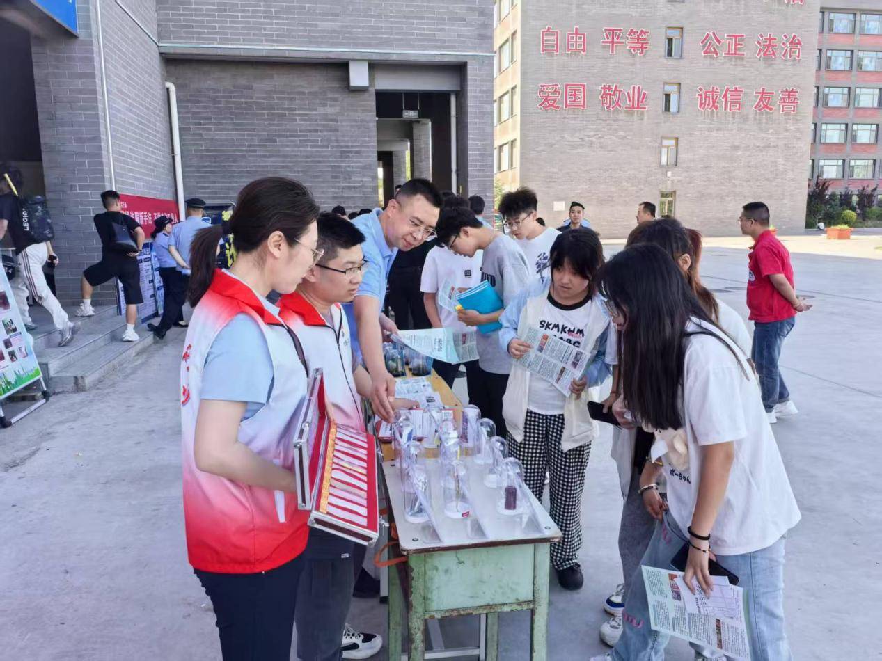 冰城公安“虎门销烟”纪念日 集中销毁毒品 向毒品“亮剑”