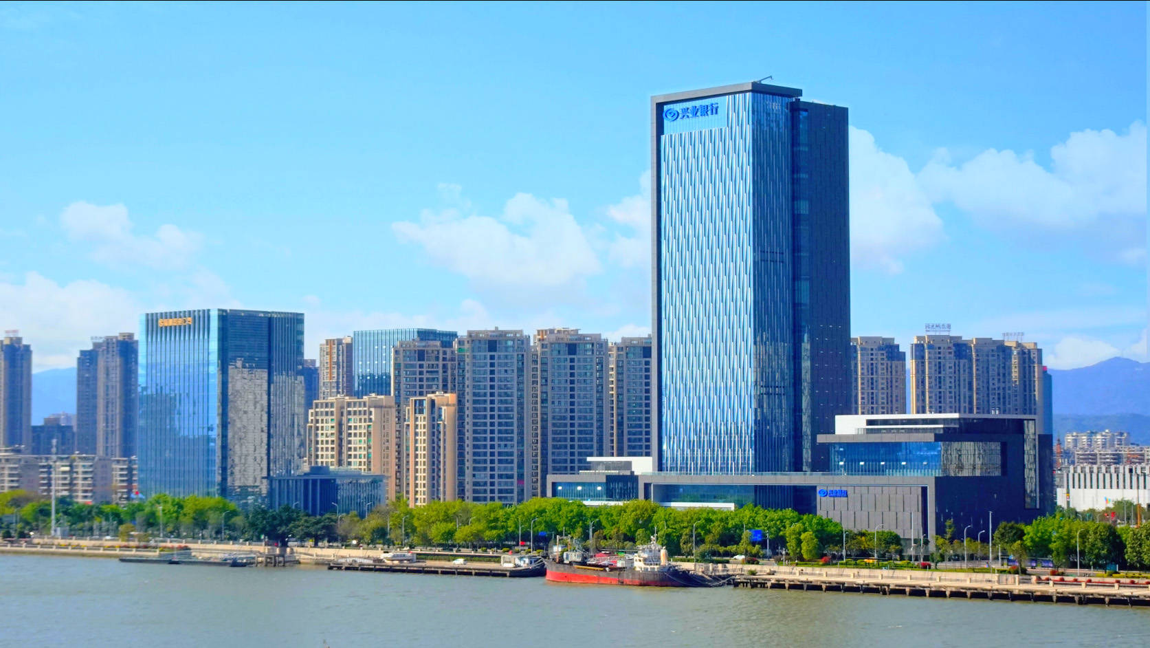 江苏:引导商业银行扩大地方债、金融债券等柜台债券投资产品供给