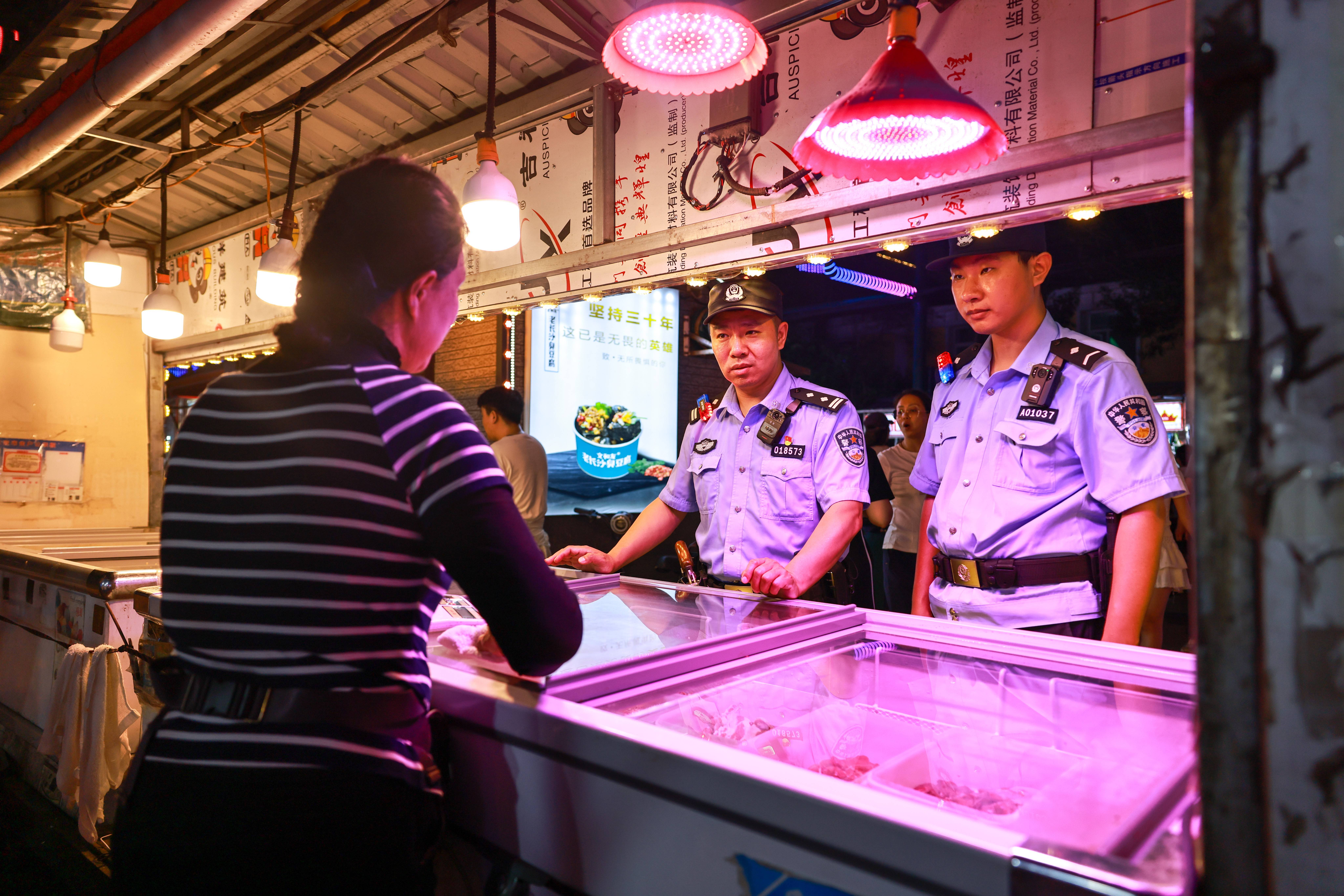 冰城公安：深耕社区“责任田” 筑牢基层“平安网”