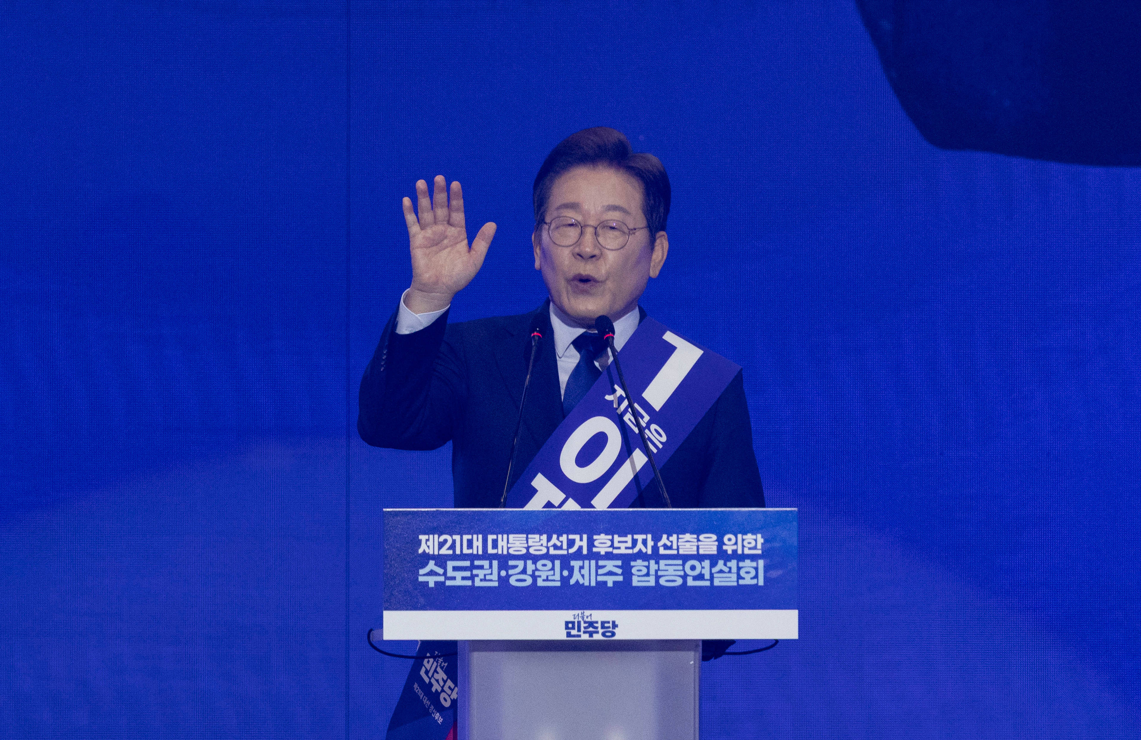 化债加速跑，2万亿置换债已发行超八成