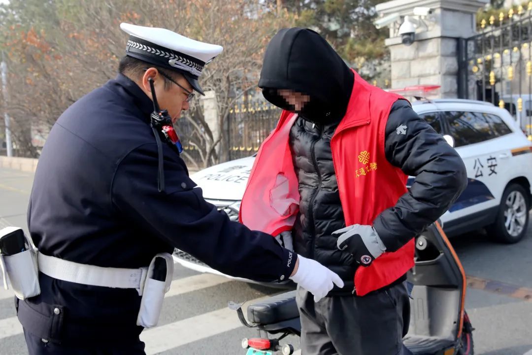 冰城公安：护航成长路 情暖新生筑未来