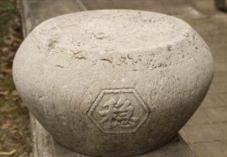 十年期国债:债市“压舱石”