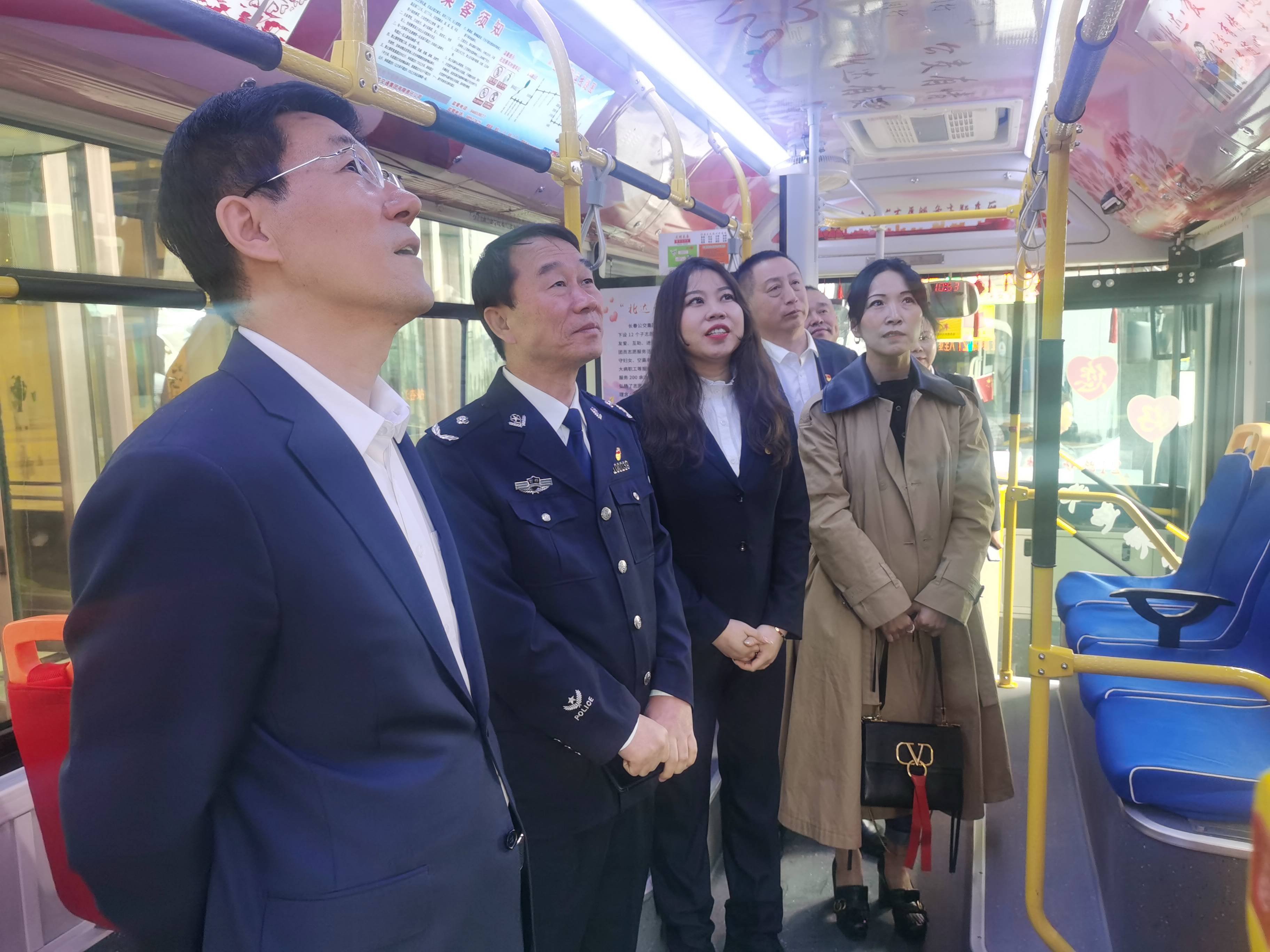 以诗寄情颂党恩 忠诚奉献庆华诞 哈尔滨市公安局松北分局举办诗词朗诵 主题活动