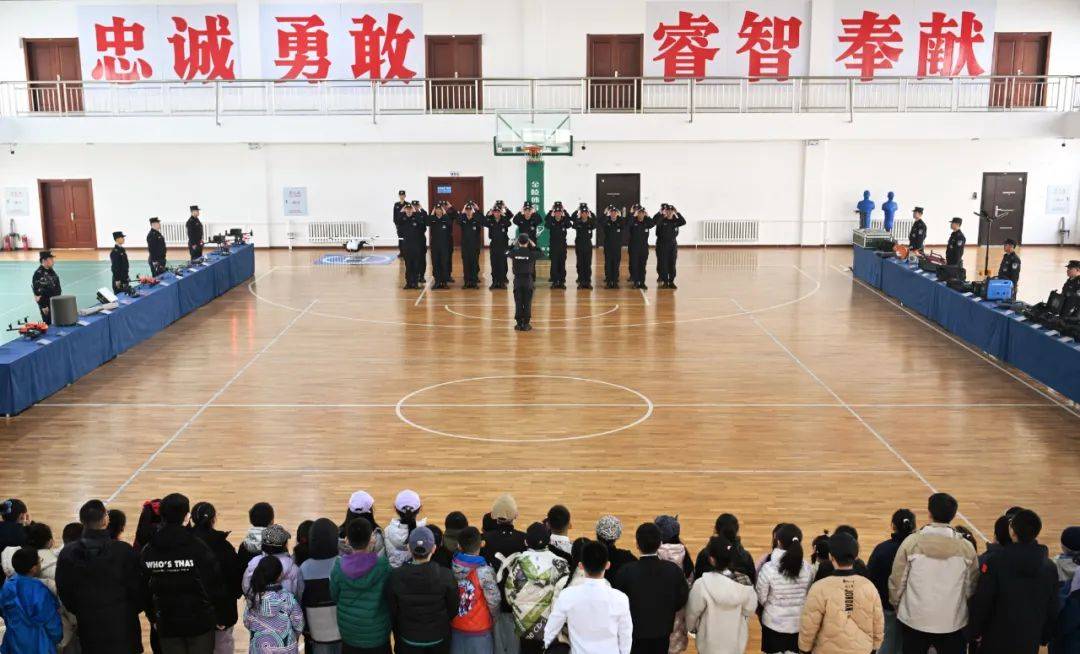 冰城公安“硬核”排查 为学子逐梦按下“平安键”