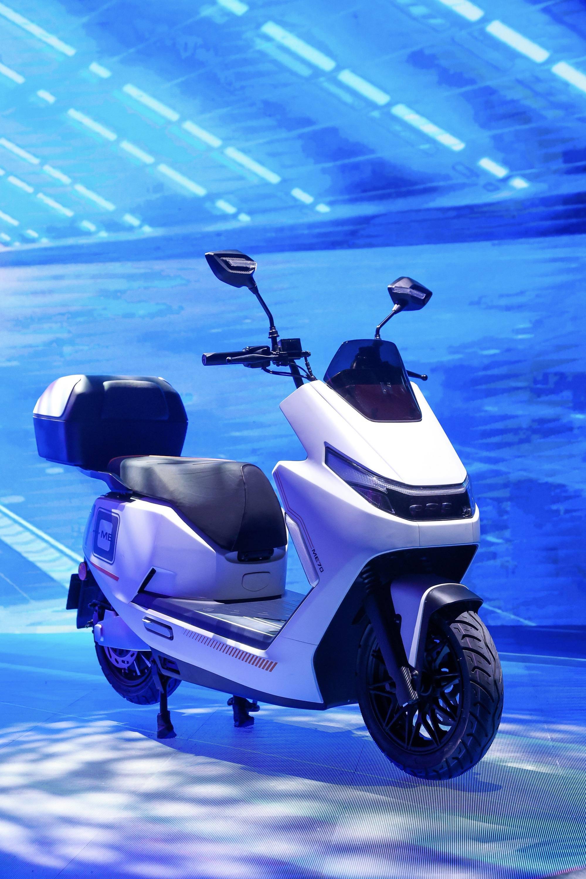 “不会涉足整车制造、三年内实现商业化” 对话哈啰Robotaxi首席科学家：靠两轮经验能玩转Robotaxi吗？