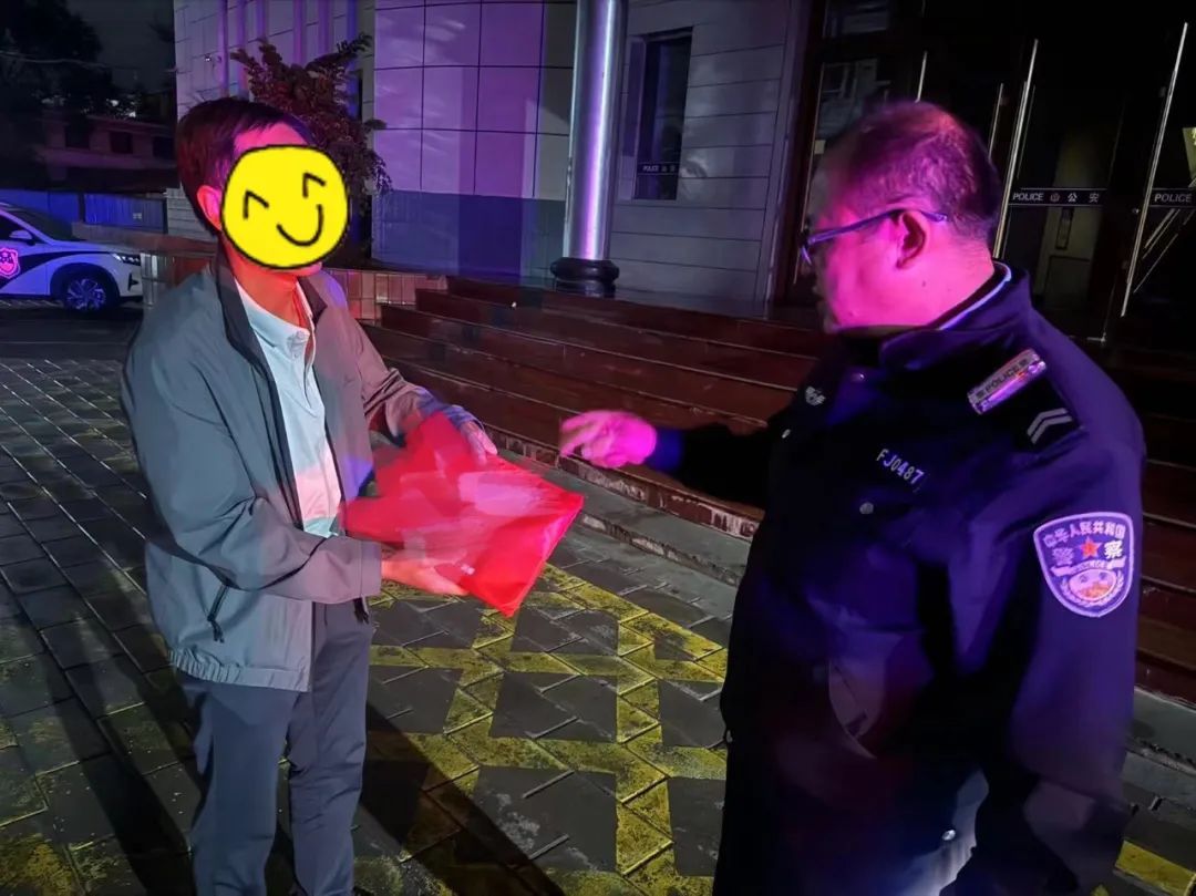 冰城民警暖心助力，接连寻回群众失物