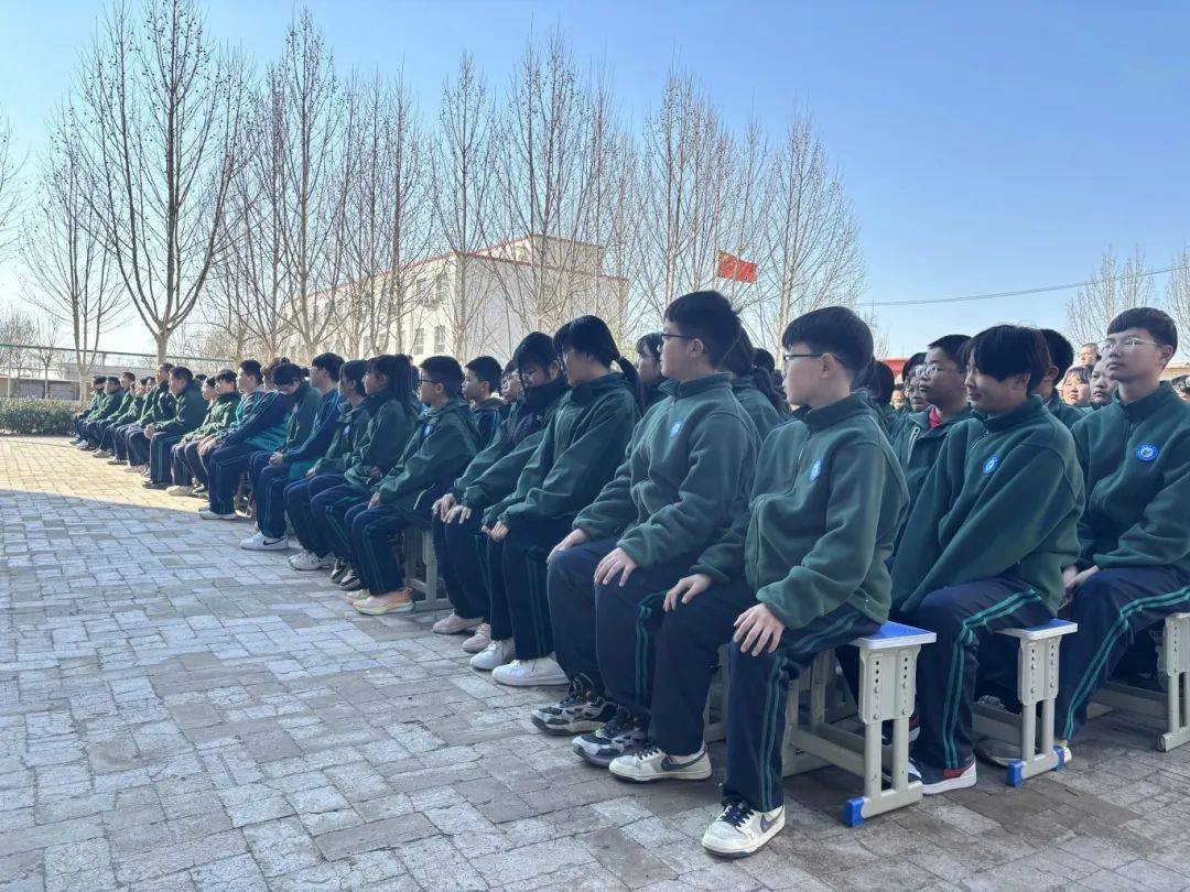 警哨声声护青春！宾县公安为桃李中学学生上好反诈“必修课”