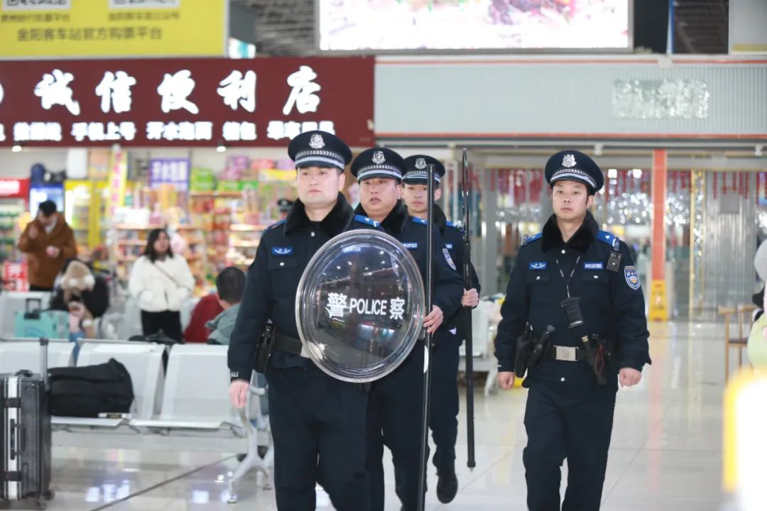 党建引领聚合力 铁军锻造显担当—宾县公安局召开“四有”民辅警先进事迹报告暨“双争”评选表彰大会