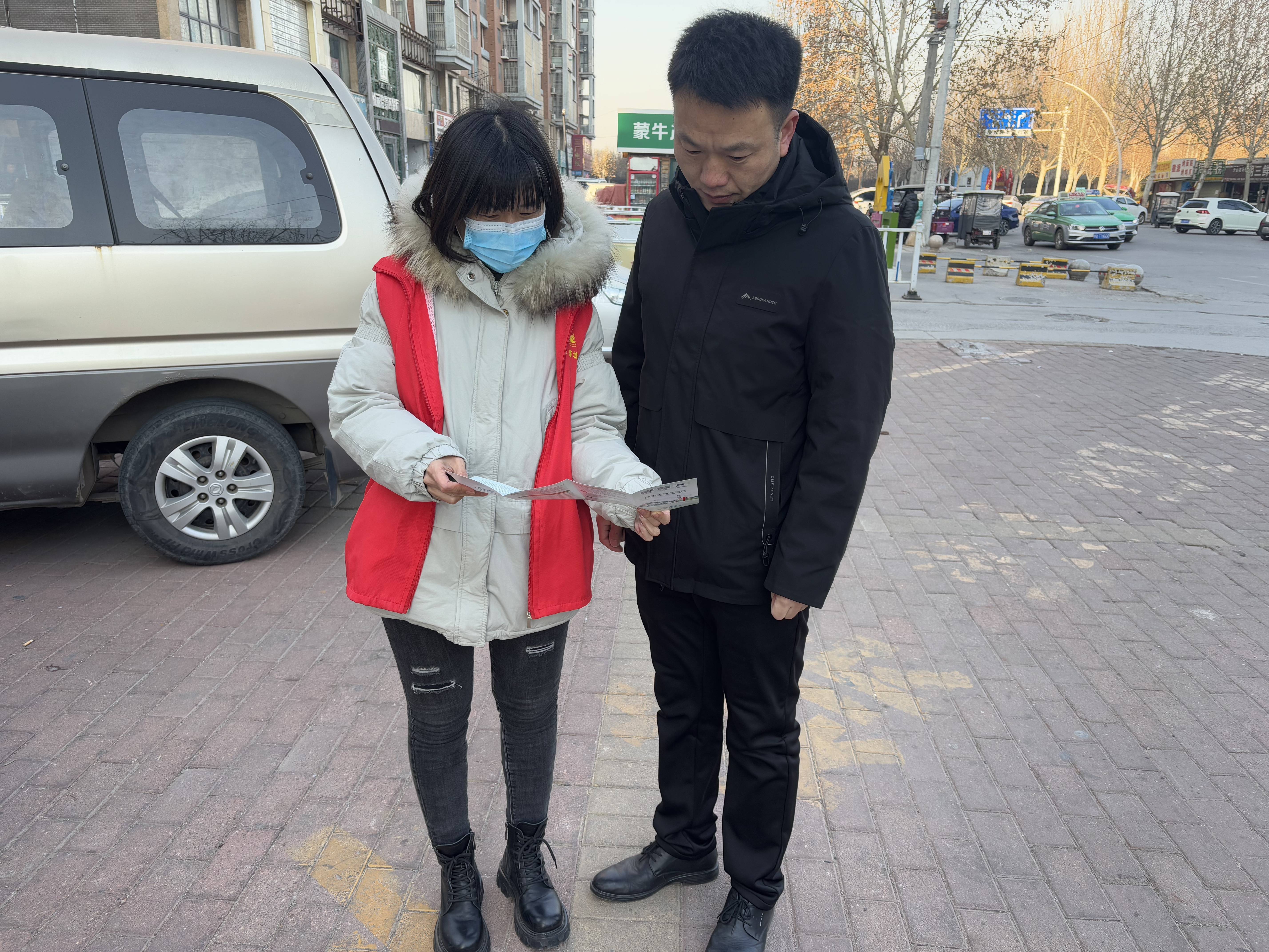 反诈宣传进社区 筑牢安全“防火墙”