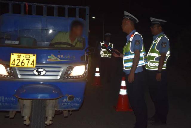 宾县公安双线发力 筑牢暑期安全防护屏障