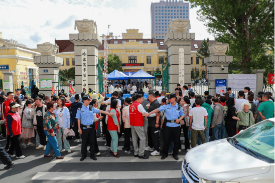 “选树、培育、宣讲、保障” 冰城公安营造正气升腾的浓厚氛围