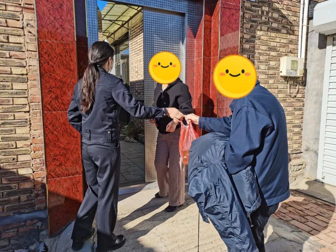 平凡“警”事暖人心，温情救助显真情