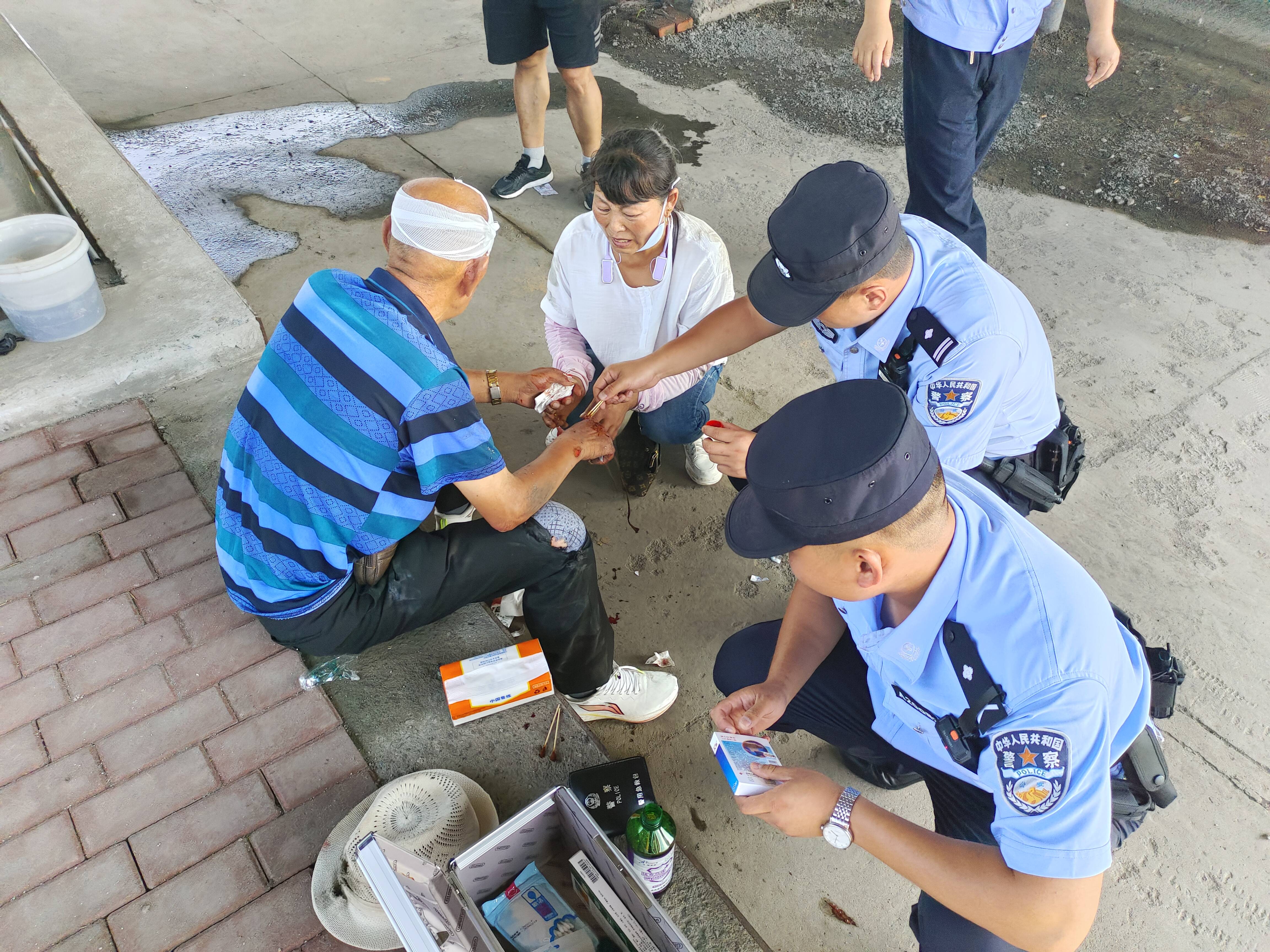 跨国暖心救助冰城民警高效寻回外籍游客遗失眼镜