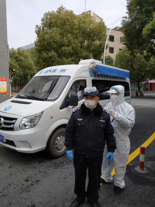 南岗警方连续三天暖心救助三名走失儿童 守护平安显担当