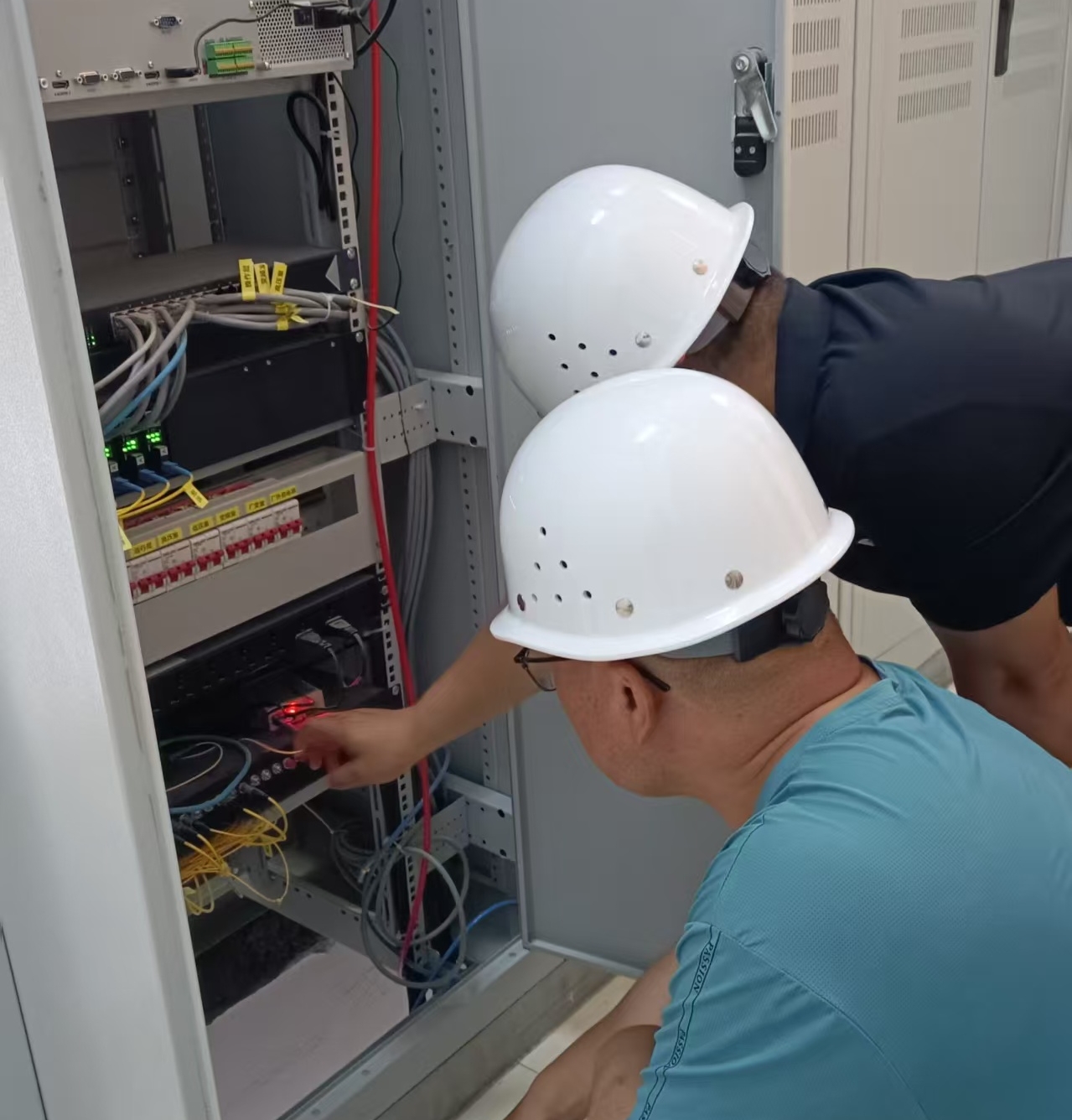 开展“拉网式”排查 持续优化静态交通环境