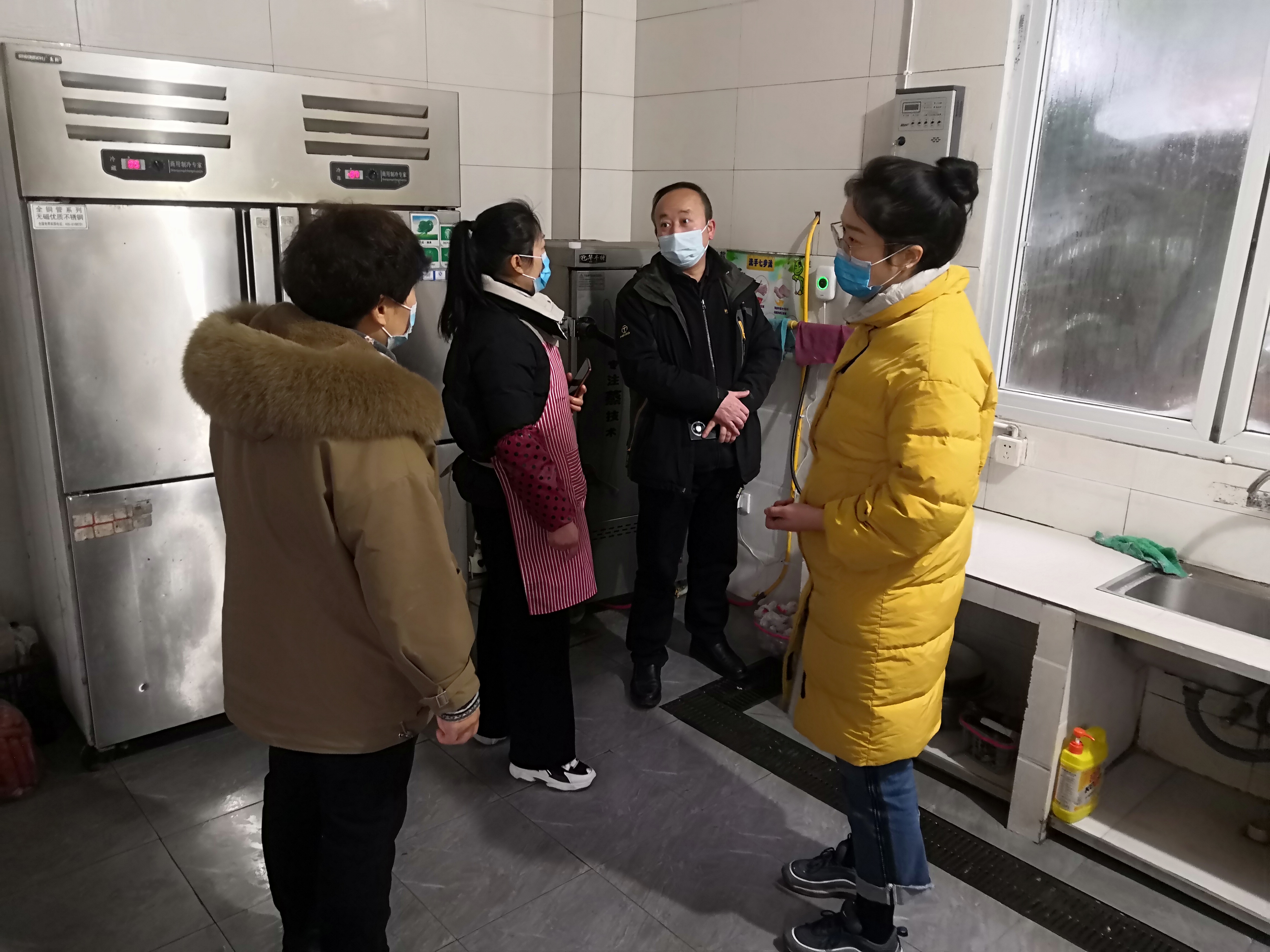 开展“拉网式”排查 持续优化静态交通环境