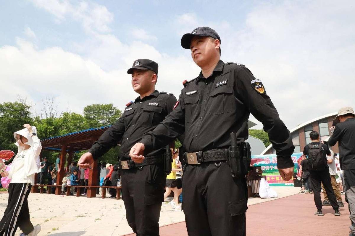 醉酒女子摔落水坑 通河公安深夜救援