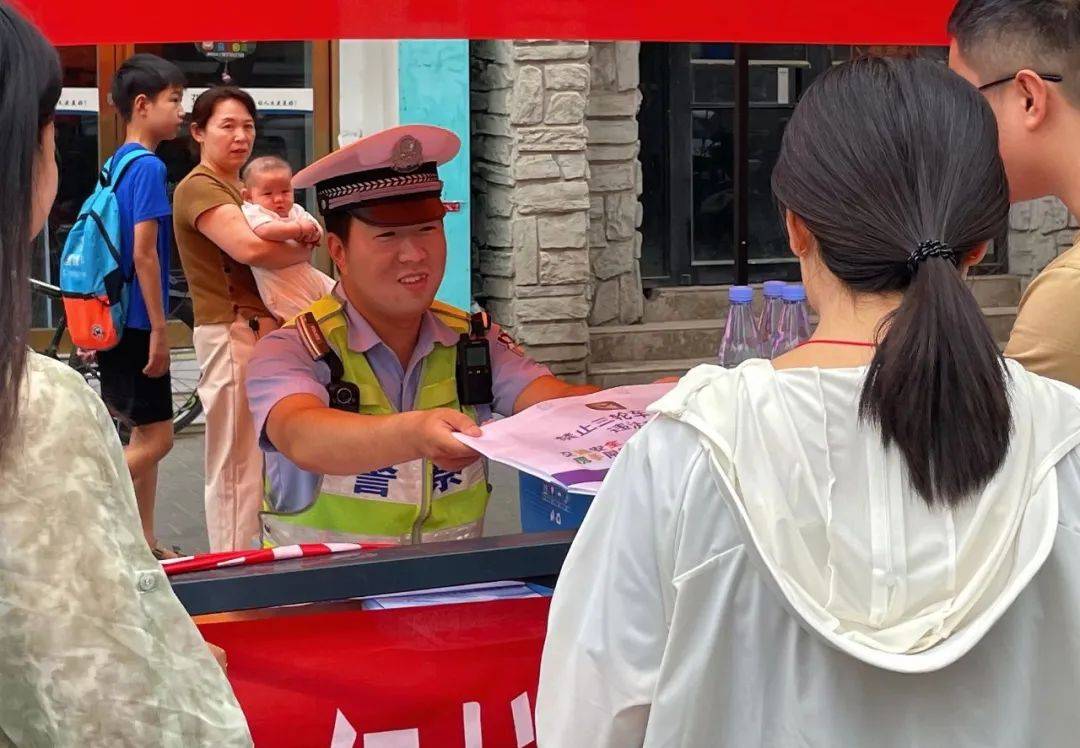 “警”管放心 “包”能找到 道外公安让遗失物品找到主人