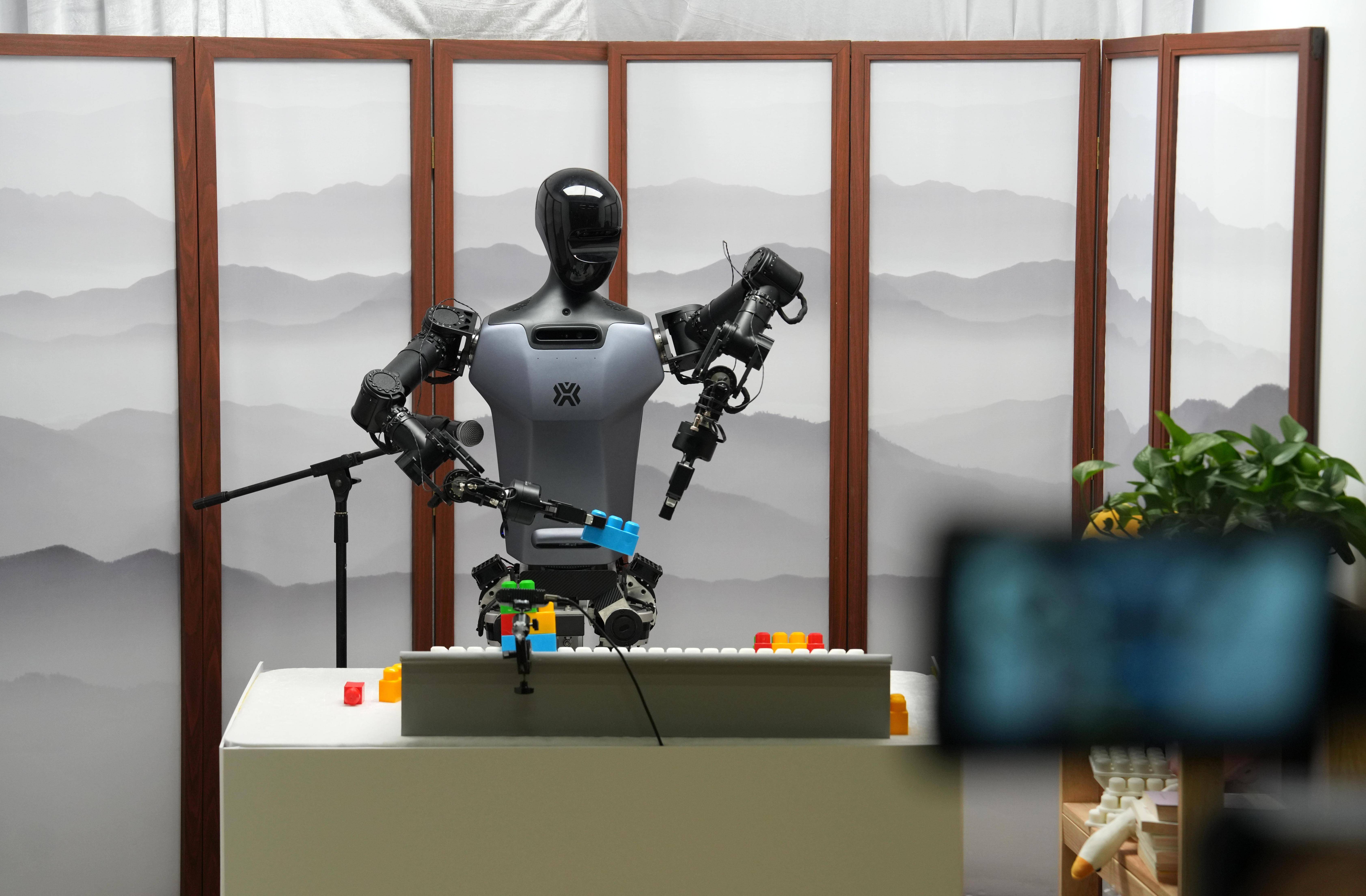 人形机器人产业迎密集催化：IPO推进、订单落地、机构深入调研