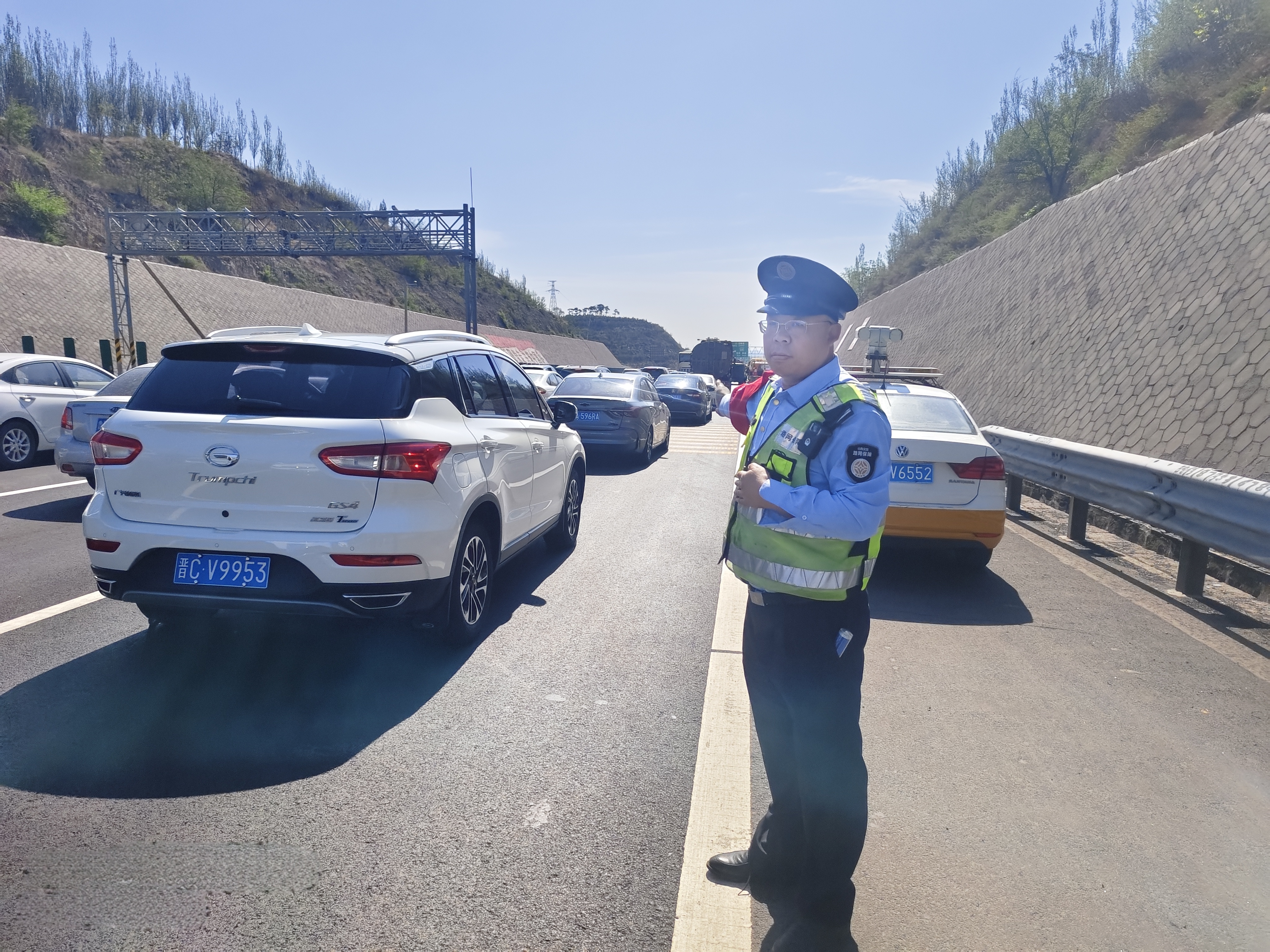 南岗公安分局巡逻警力连日高效处置儿童走失警情 温情守护获群众赞誉