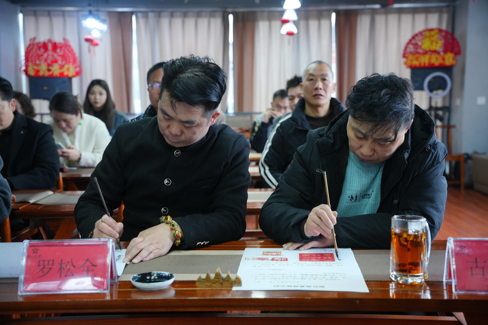 师徒薪火续 平安灯火照新程