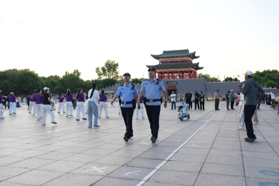 冰城公安：守护“舌尖安全”的传承与成长