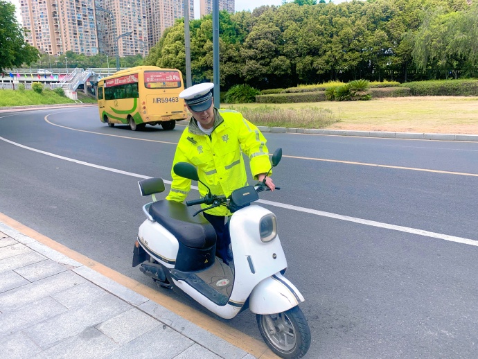 道外分局：以“心”护游 景中有“警”