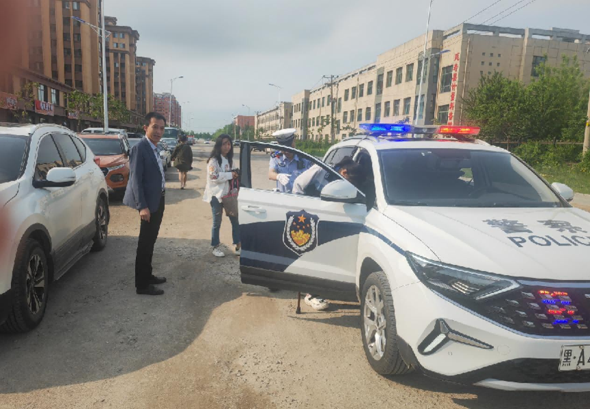 冰城公安:老民警倾囊相授“看家本领” 助力新警稳步成长