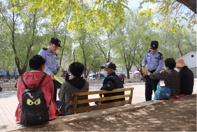 冰城公安:老民警倾囊相授“看家本领” 助力新警稳步成长