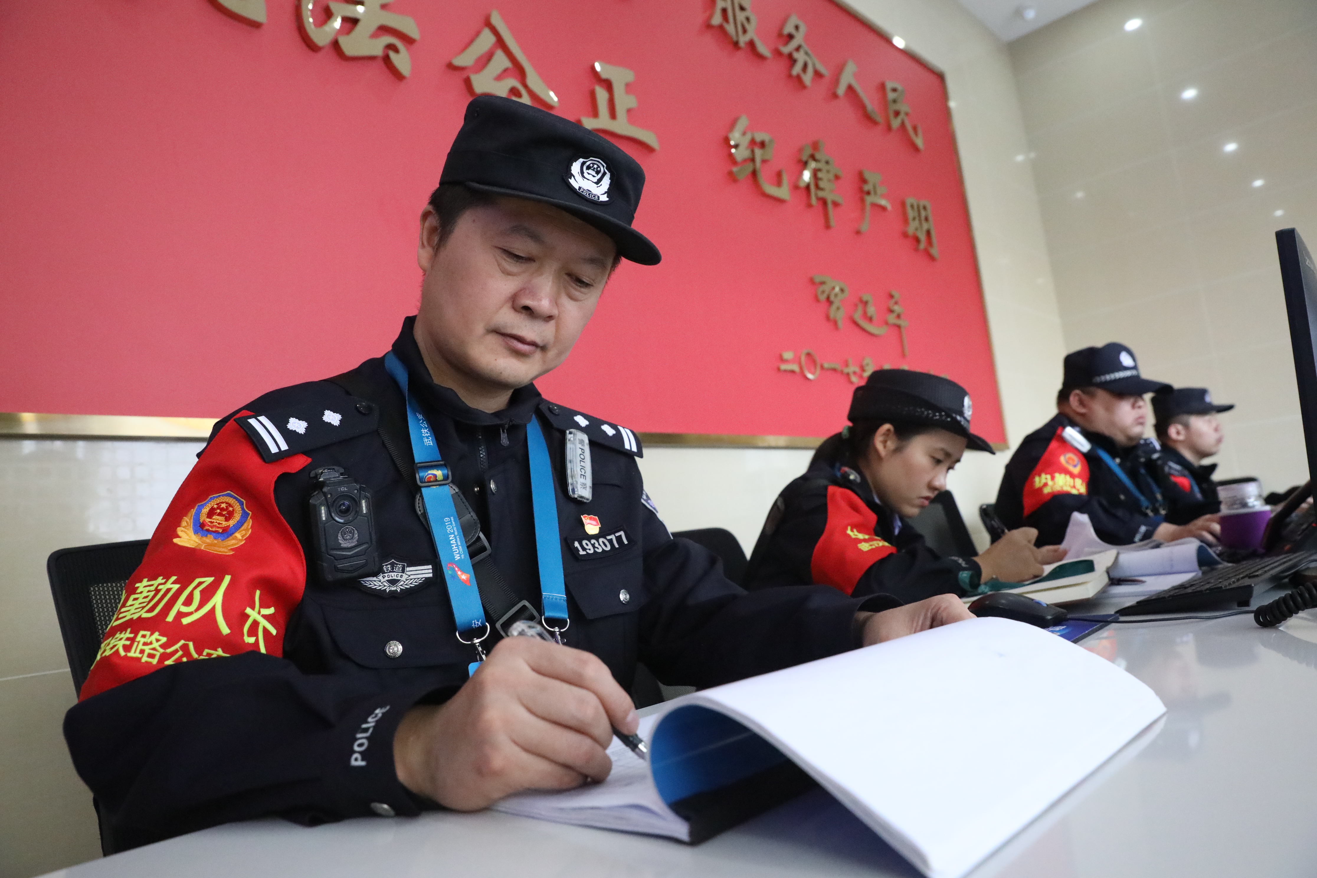 道外公安：“青蓝相接”从警路 忠诚守护者的本色传承