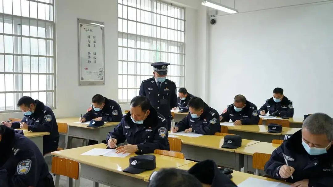 冰城警营“传帮带”里的社区警务成长记