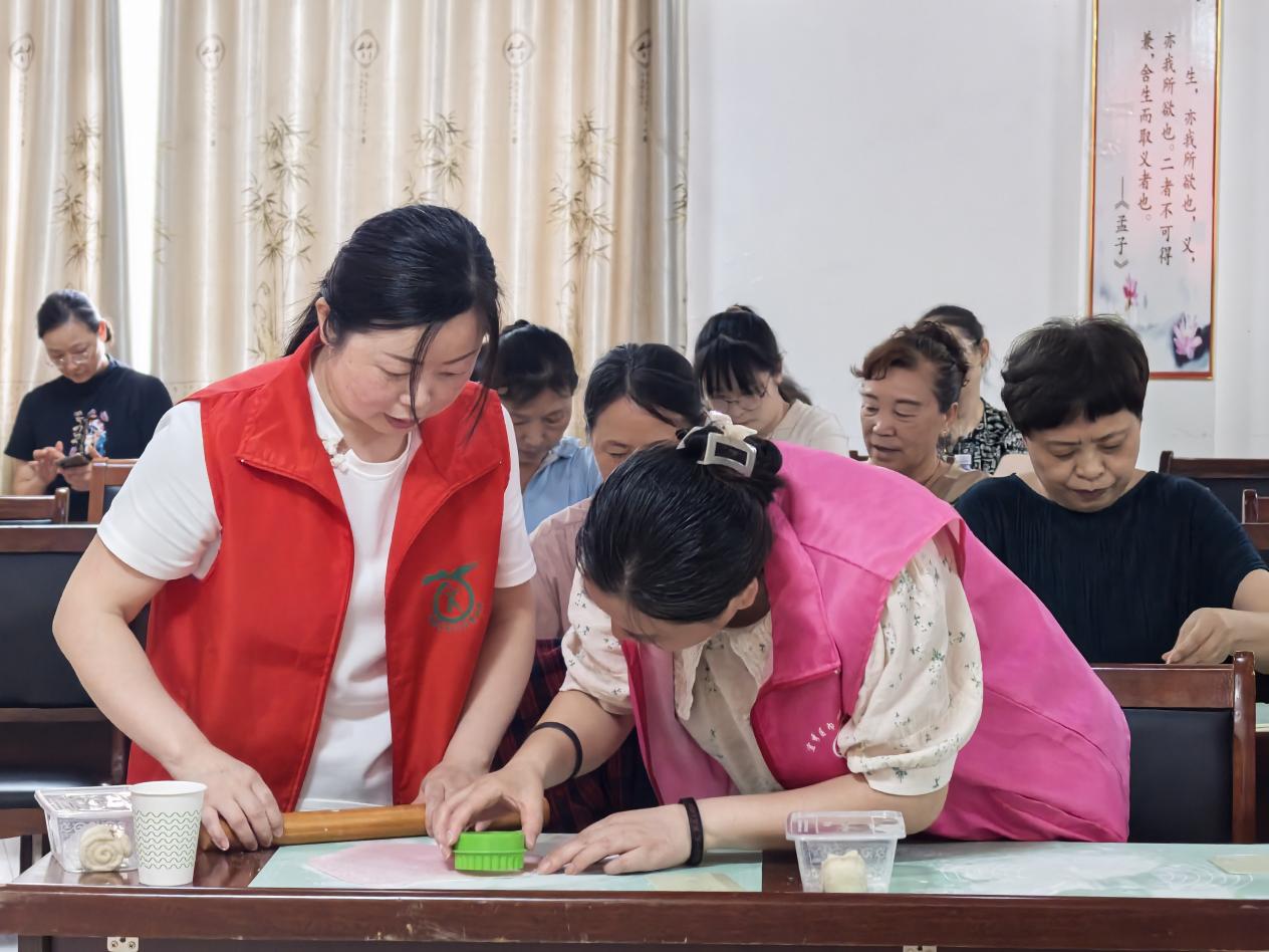 听得进、用得上 冰城公安“花式”宣讲进社区 共筑平安“五无”家园