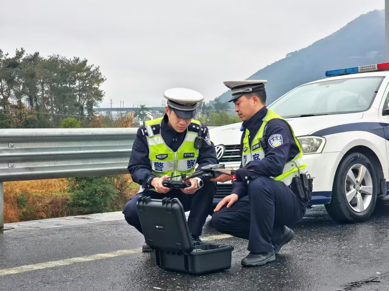 守安全护舌尖连民心 看厂区民警马彪的“暖心守护”