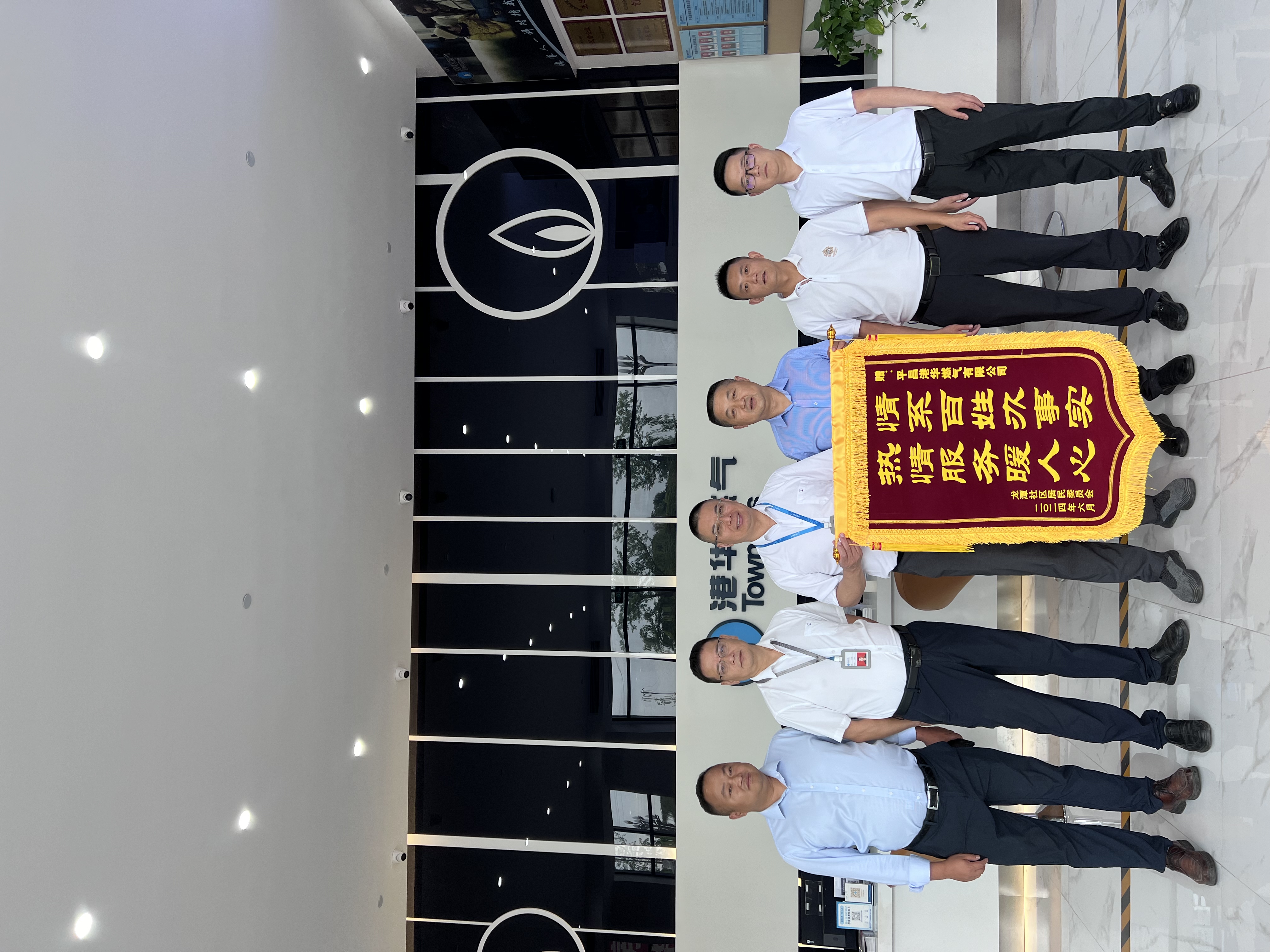 南岗公安“暖心三连奏”：巡逻中为群众找回失物获群众点赞