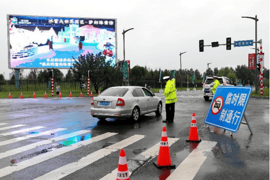 巡控不松劲 宣教不停步 冰城公安多维度护航湖区旅游安全