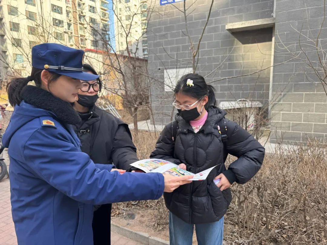 进社区 话安全 道外分局精准宣传护平安